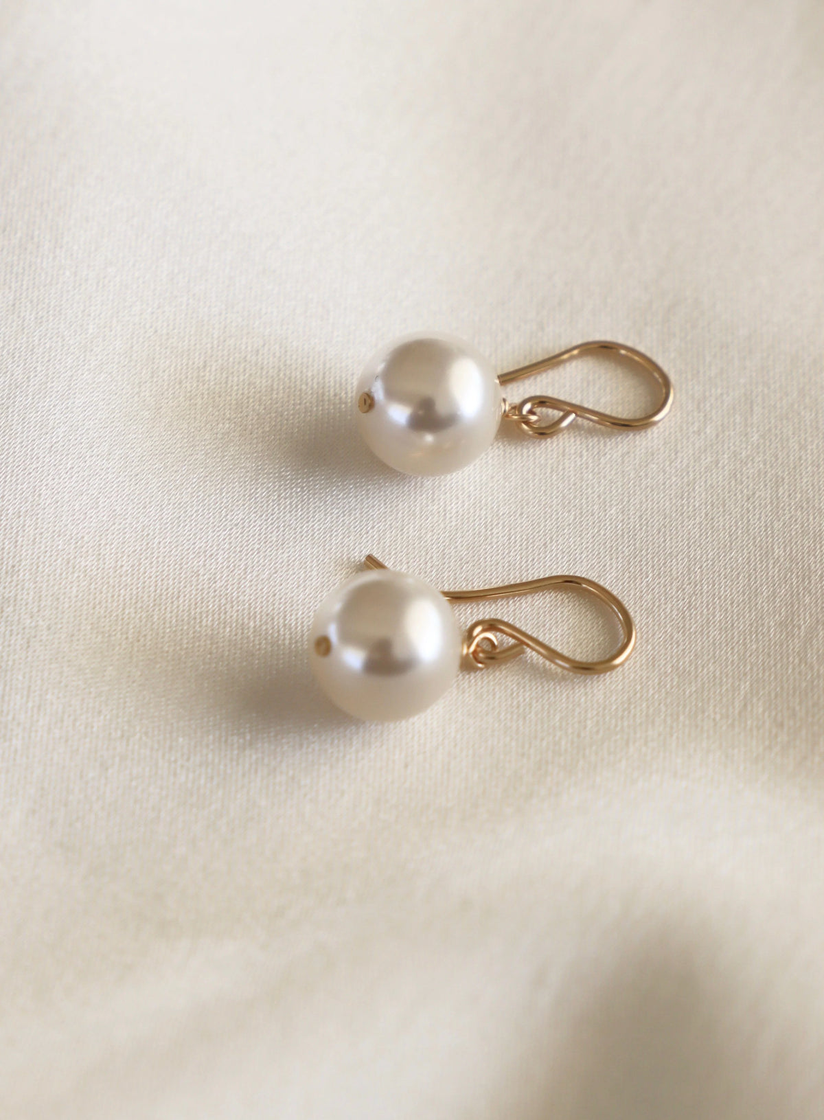 LARGE CLASSIC PEARL EARRING