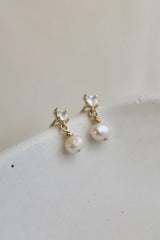 CLAIRE PEARL STUDS