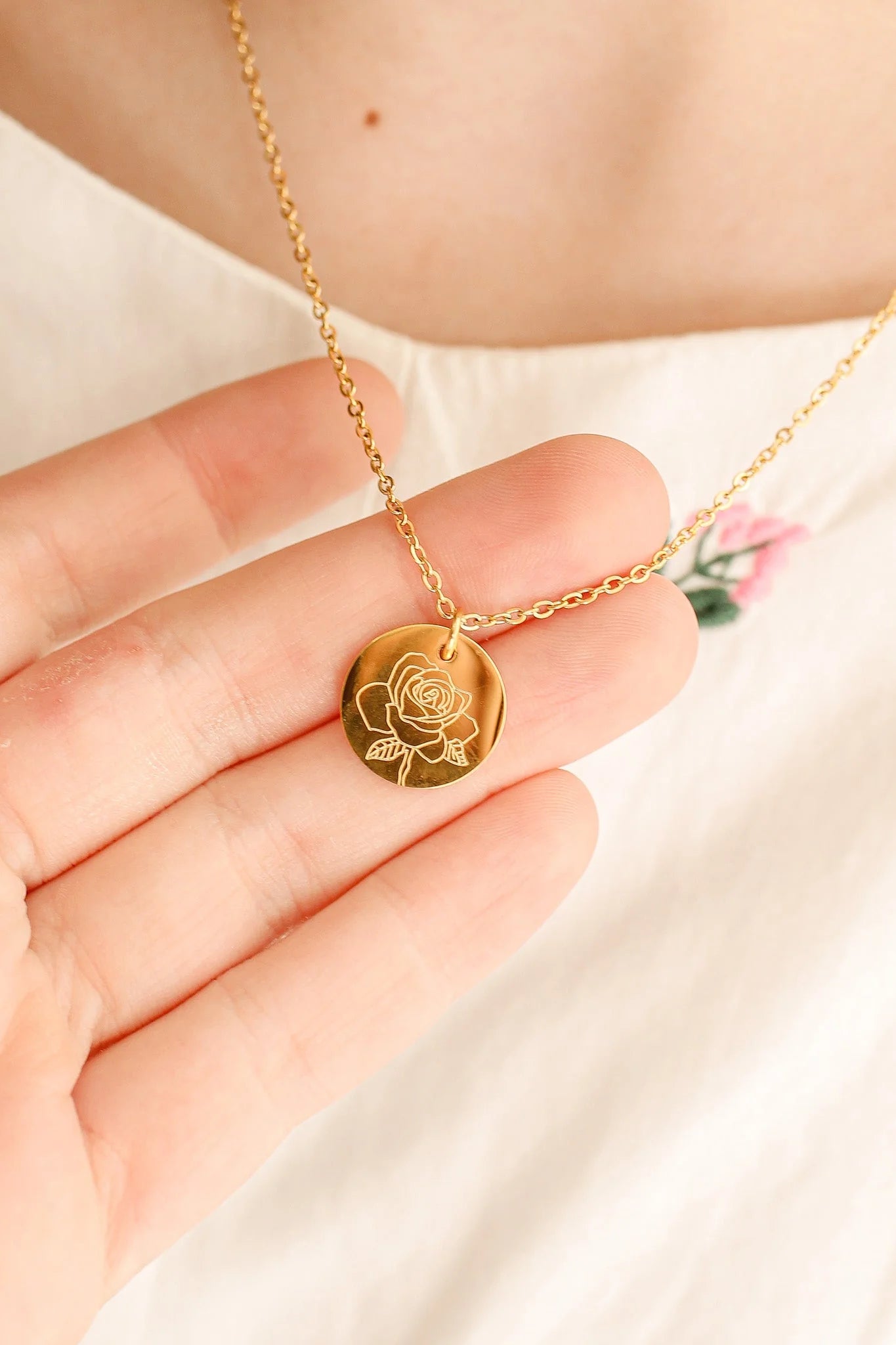 Birth Flower Necklace in Gold