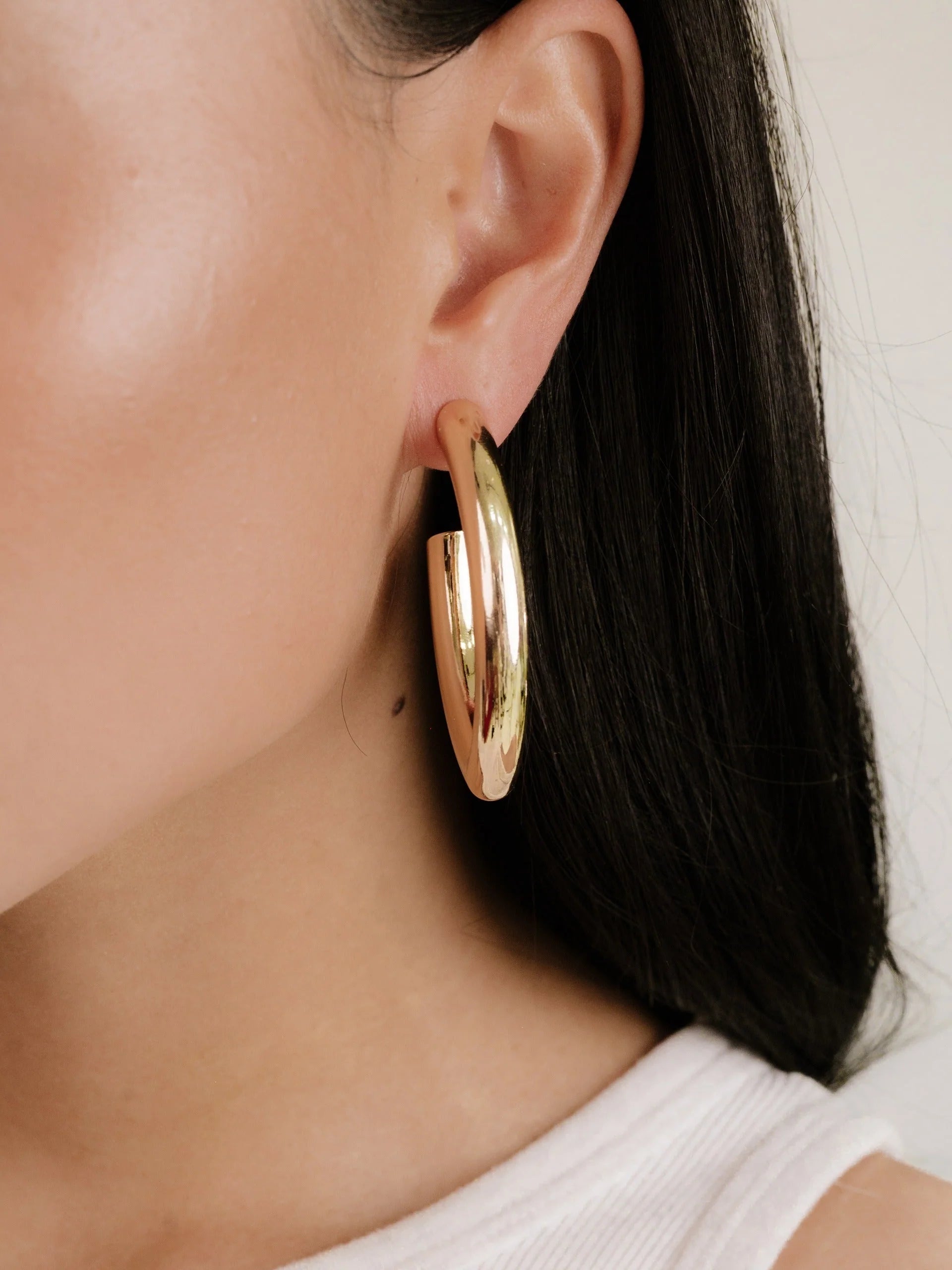 Mara Elongated Hoop Earrings