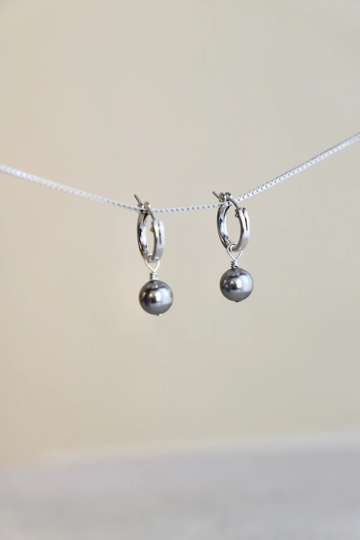 METALLIC SILVER PEARL AND HOOP EARRINGS