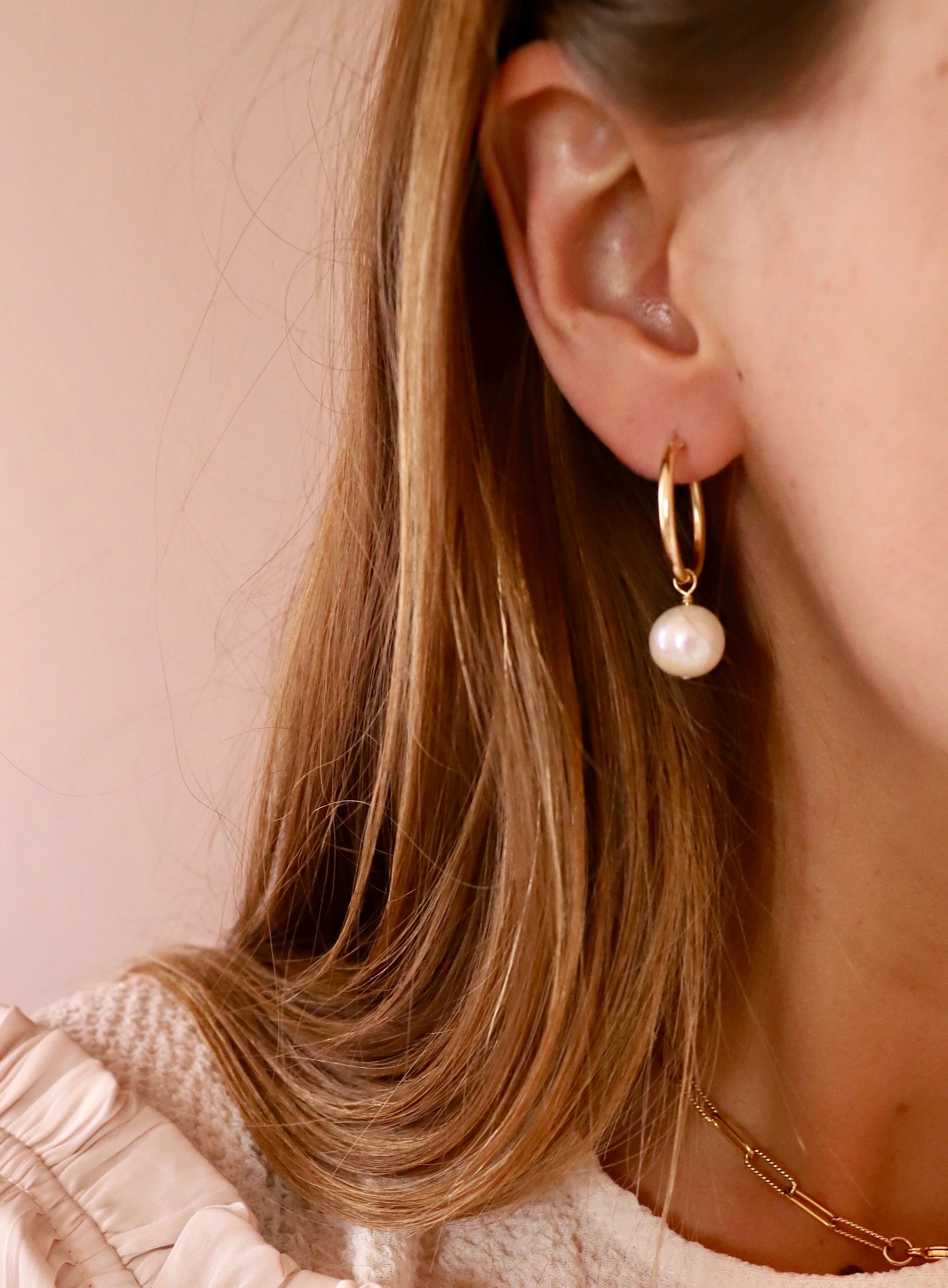 AUDREY PEARL HOOP EARRINGS