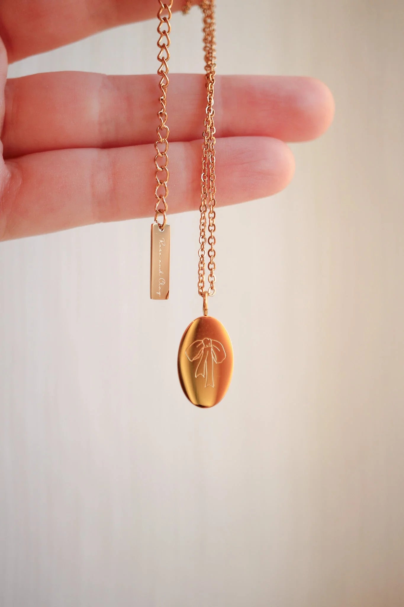 Bow Pendant Necklace in Gold